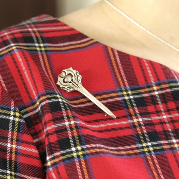 New Thistle Sterling Silver Brooch Kilt Pin (Scotland)